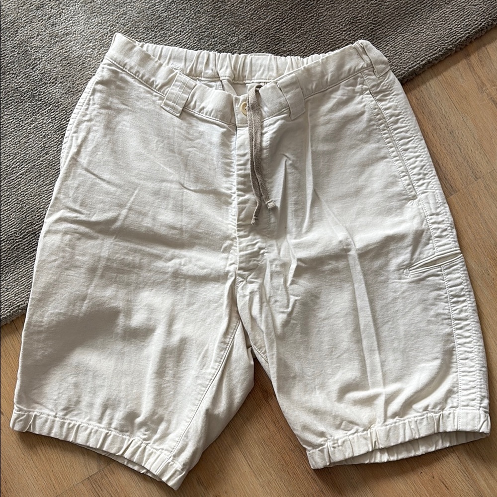 45R Unisex type White Flat Front Knee-Length Shorts for Summer